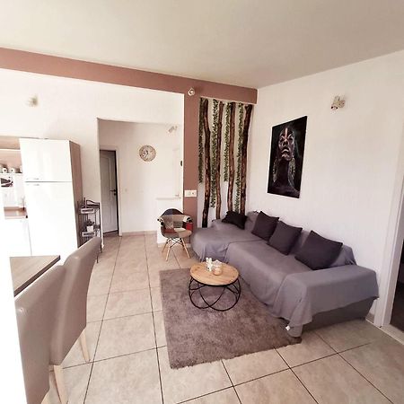 Апартаменты Apartman Simun Примоштен Экстерьер фото