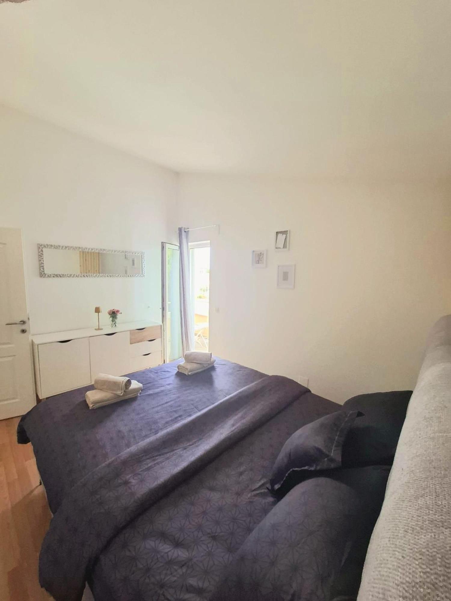 Апартаменты Apartman Simun Примоштен Экстерьер фото