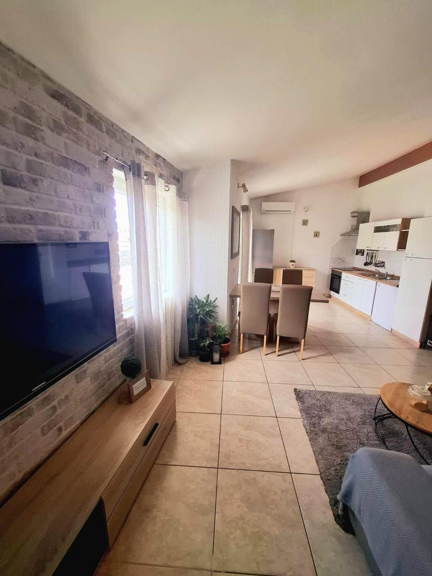 Апартаменты Apartman Simun Примоштен Экстерьер фото